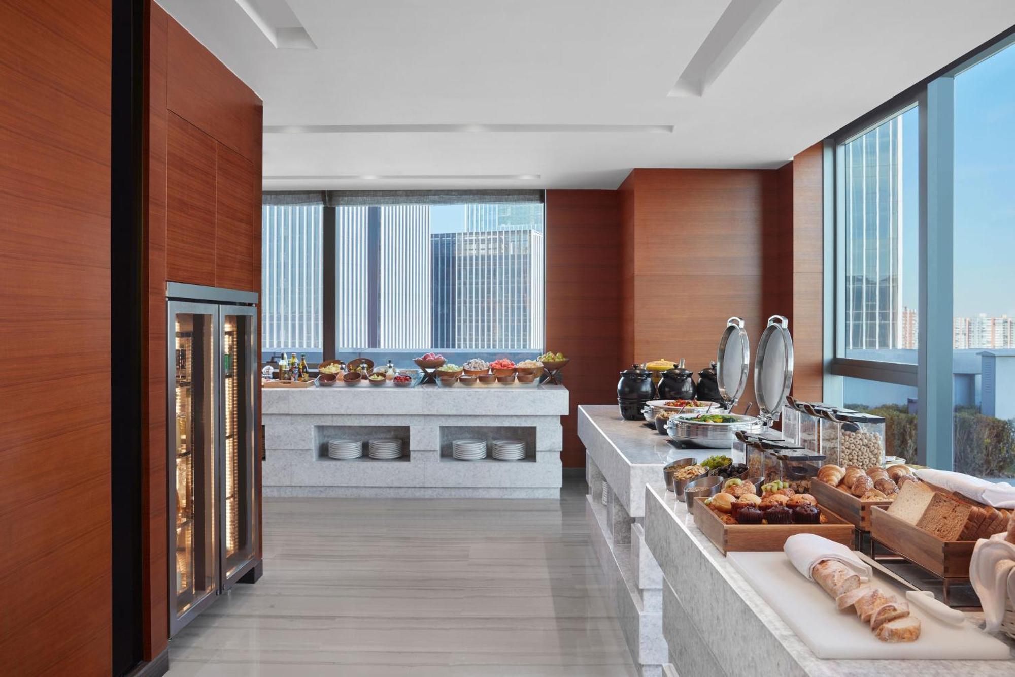 Sheraton Beijing Lize Hotel Екстер'єр фото